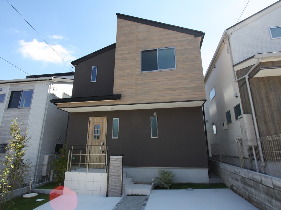 藤沢市リフォームコラム 外壁塗装2トンカラーが人気の理由 リフォームと増改築なら秀建