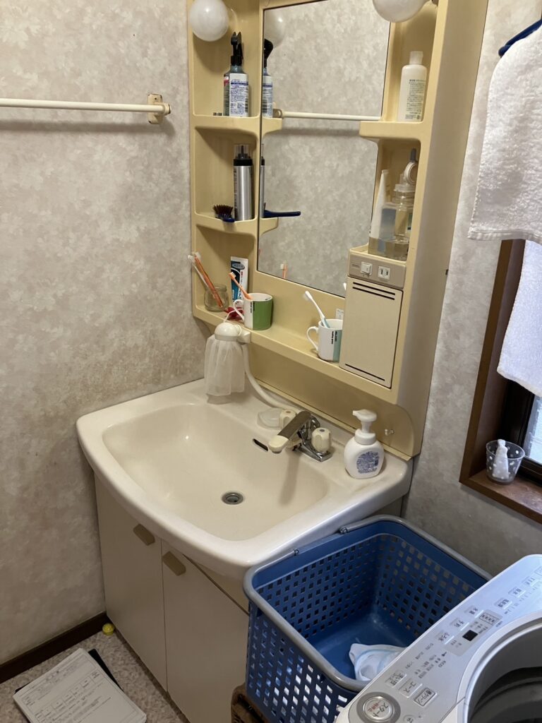 海老名市M様邸洗面室改修工事前画像