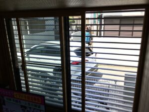 茅ケ崎市K様邸ブラインドシャッター施工後画像